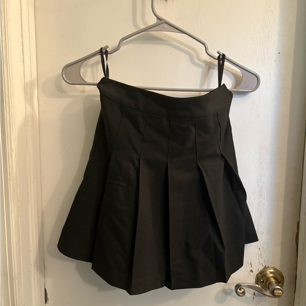 Aritzia Black Pleated Mini Skirt